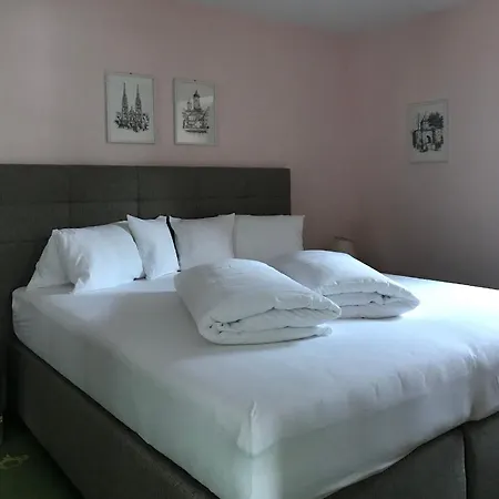 波斯塔尔斯公寓 * 索尔登