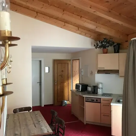 波斯塔尔斯公寓